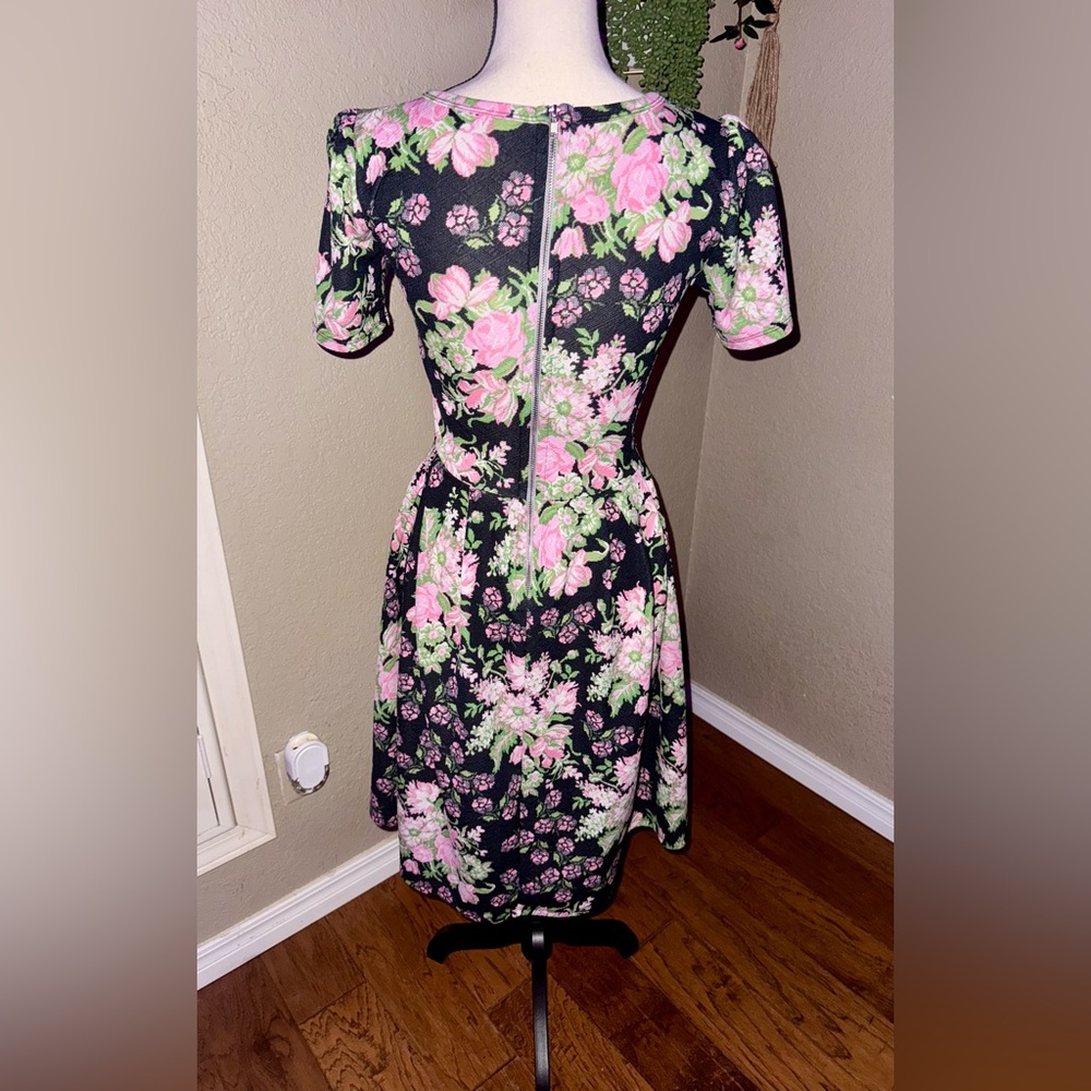 LulaRoe Amelia Floral Fit & Flare Dress - W S, Black Pink Bloom Vibes - Picture 2 of 5
